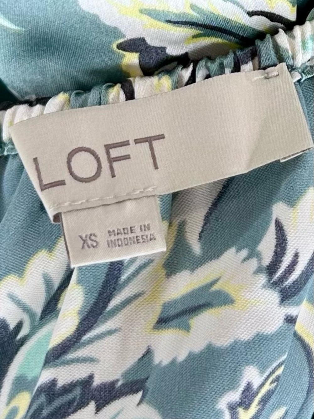 LOFT Floral Long Sleeve Blouse Size XS - Picture 8 of 11